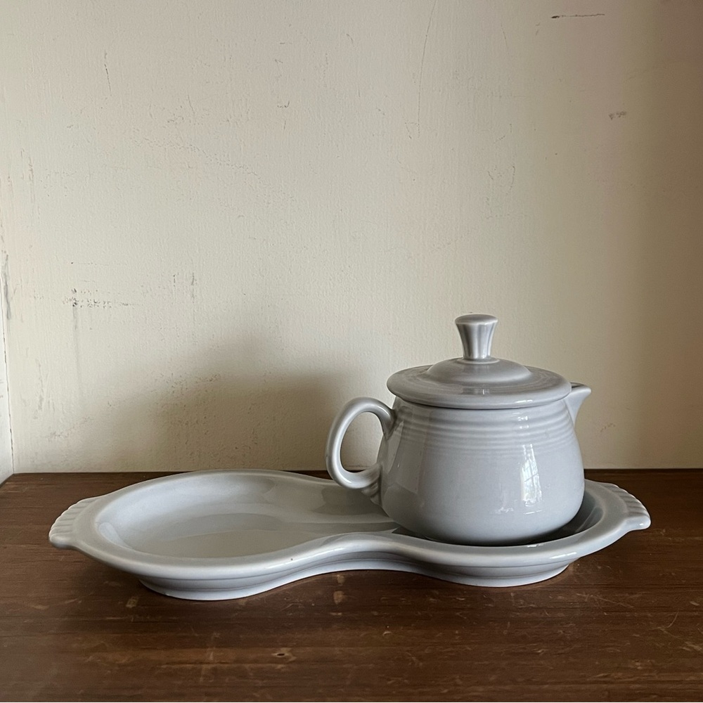 Fiesta Creamer Set with Tray Gray